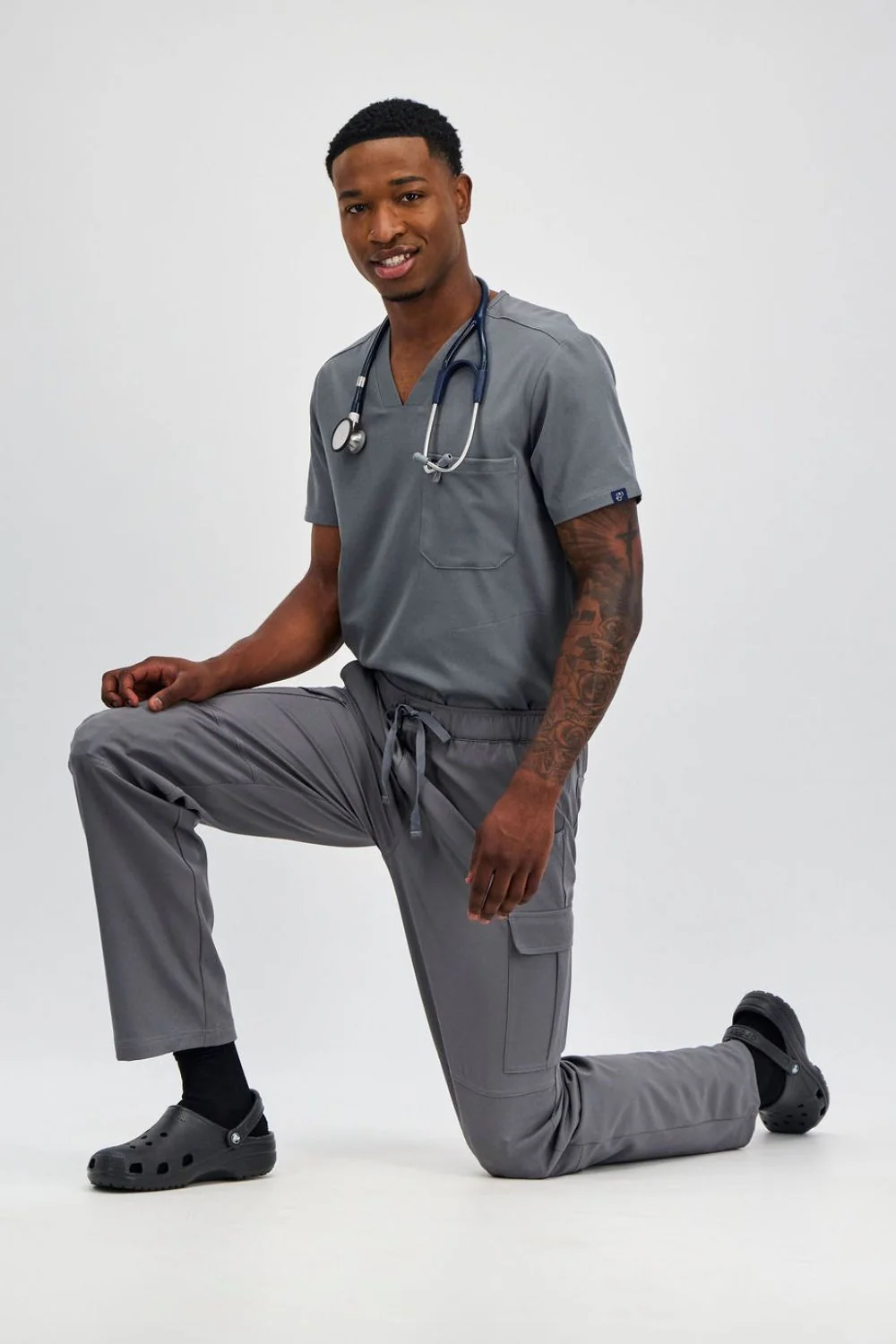 VetCore™ Men’s Vet Med Cargo Scrub Pants with GENU™ Removable Knee Protection - Image 11